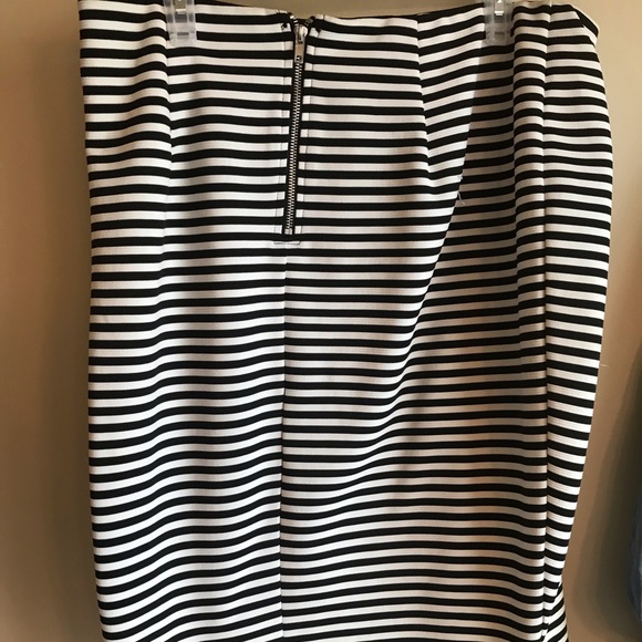 Knee Length Skirt! Gently Used - Picture 2 of 3